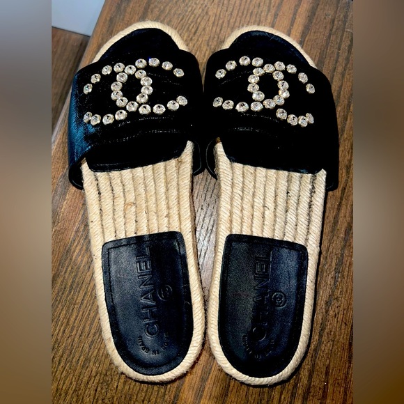 Crystal Chanel CC logo sandals - Picture 1 of 2